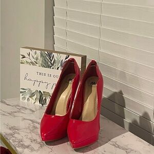 JM Collection Women's Red Pumps